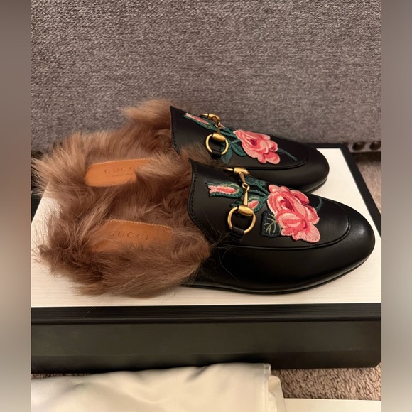 New Gucci Princetown Horsebit fur Mules Lined black Embroidered Flower size 35 - Picture 7 of 14